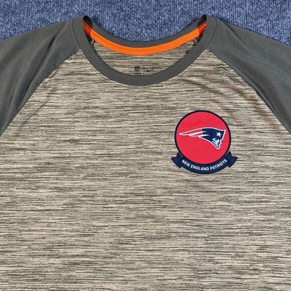 New England Patriots Mens 2XL On Field Raglan Sleeve Salute to Service Shirt - Picture 1 of 9